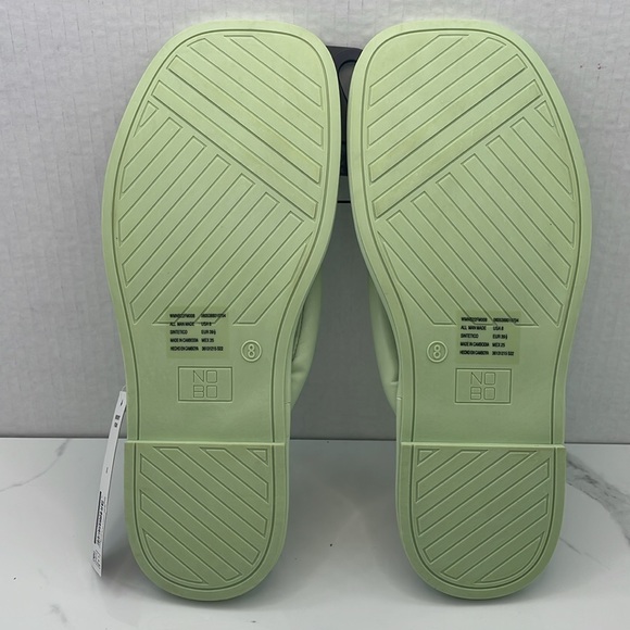 Mint - Puffy Flip Flops from No Boundaries - Picture 8 of 9